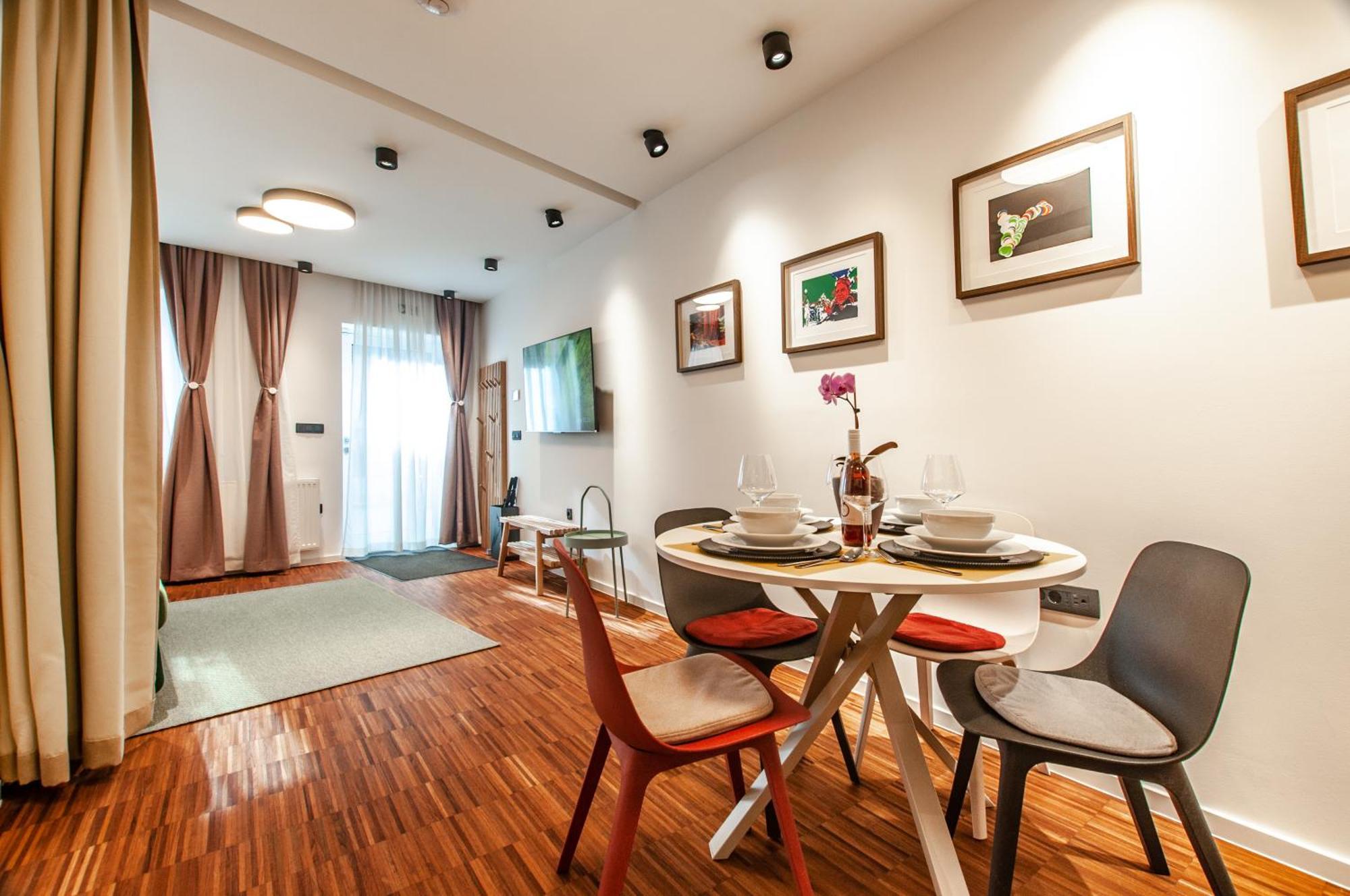 Six In The City Apartment, Ljubljana Eksteriør billede